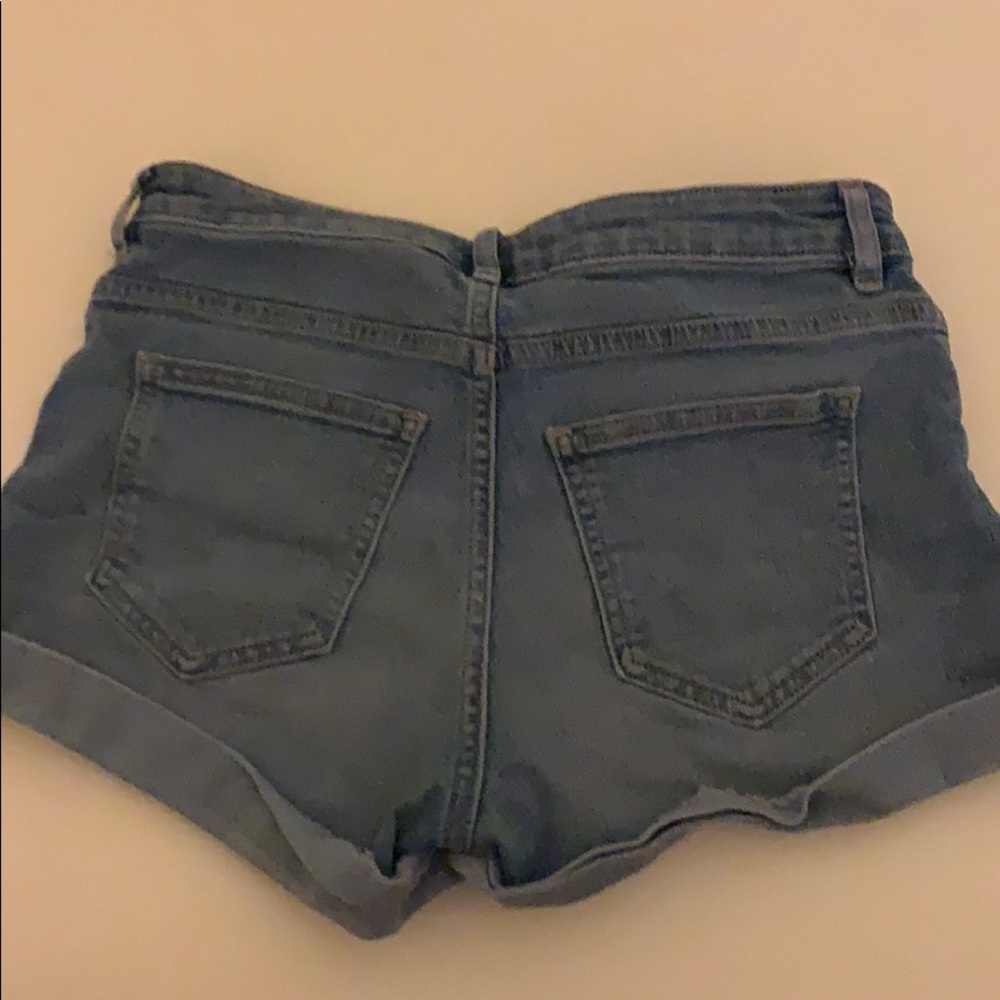 Shorts - Picture 2 of 3